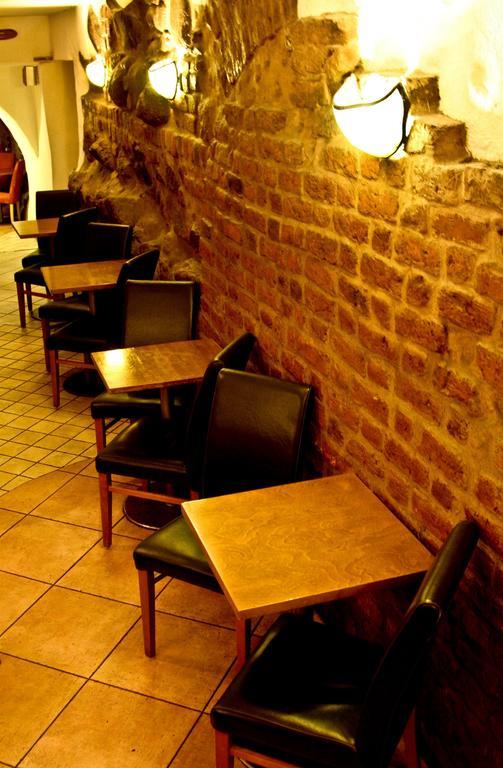 Academus Pub & Guest House Wrocław Kültér fotó