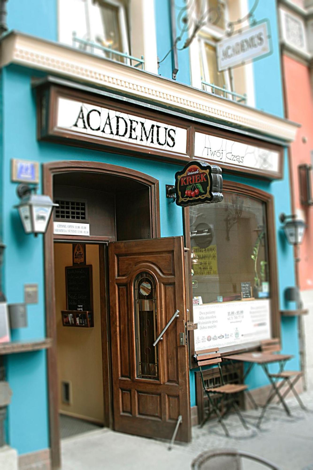 Academus Pub & Guest House Wrocław Kültér fotó