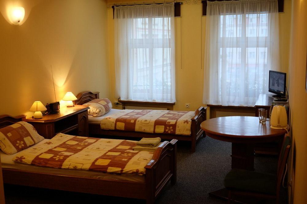 Academus Pub & Guest House Wrocław Kültér fotó