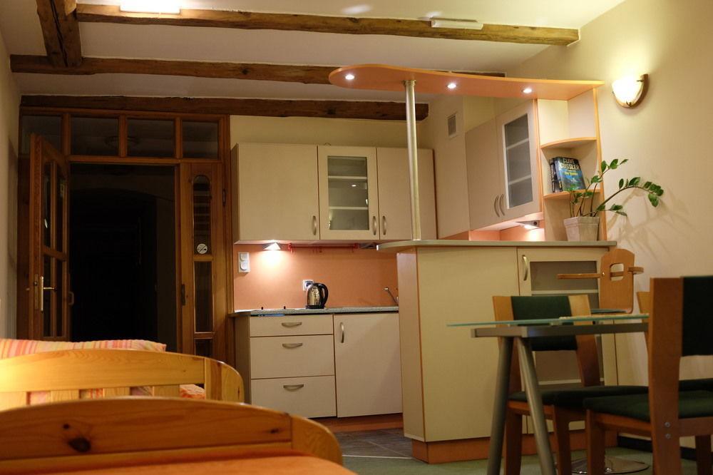 Academus Pub & Guest House Wrocław Kültér fotó