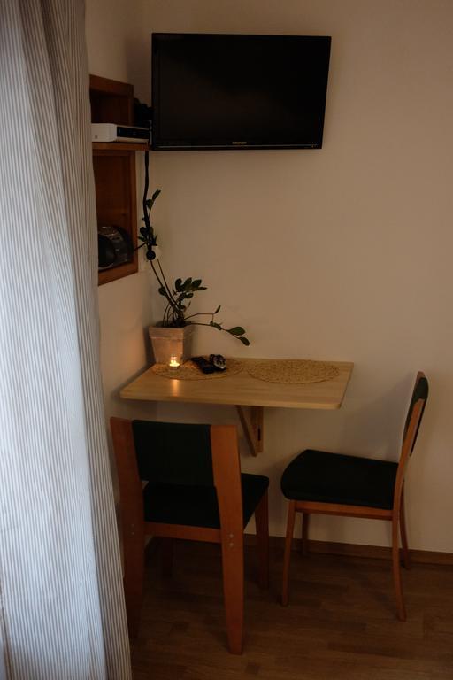 Academus Pub & Guest House Wrocław Kültér fotó